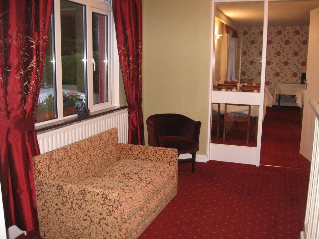 Woodlawn House Hotel Killarney Bagian luar foto